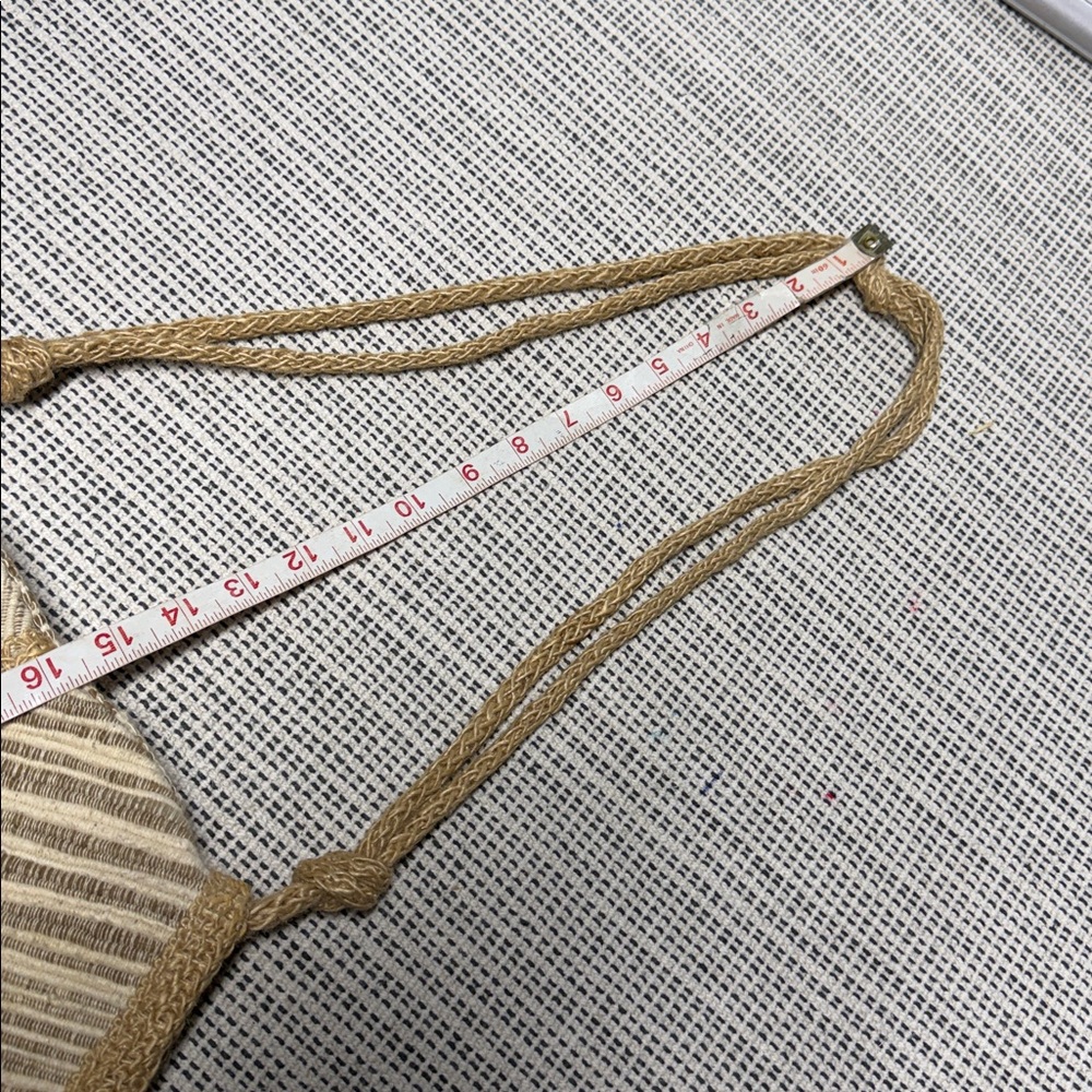 Stylish Tan and Cream Woven natural Shoulder Bag - Picture 8 of 8